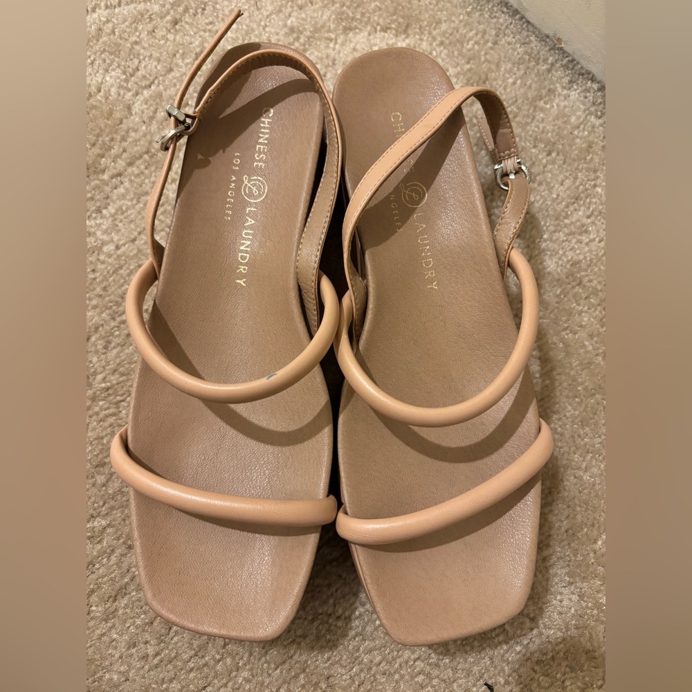 Chinese Laundry Tan Sandals with Minimalist Design Size 8